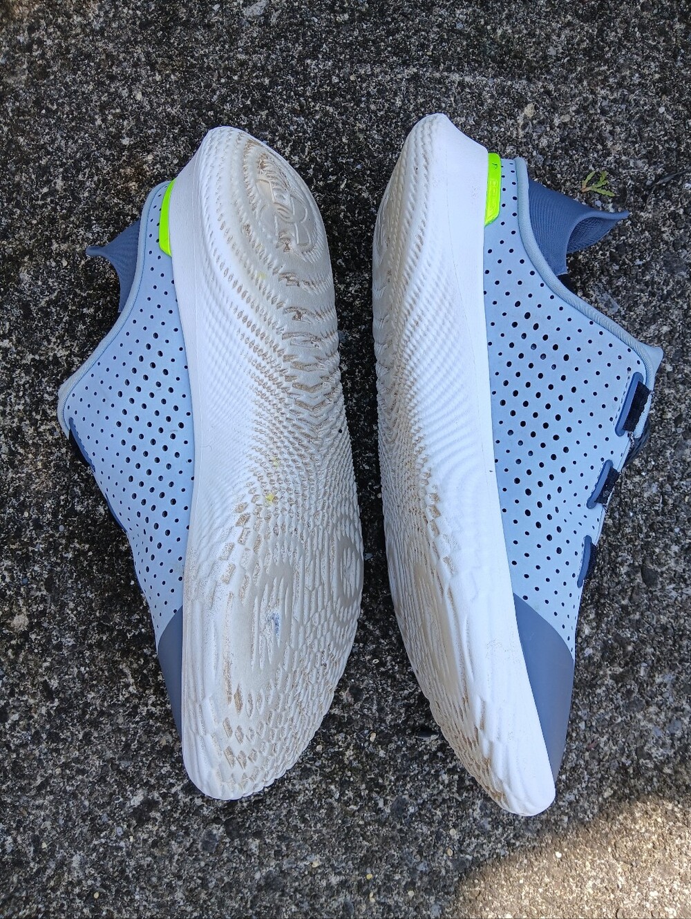Under Armour Women's Size 8 Light Gray Athletic Shoes with Neon Green Accent - Picture 3 of 9
